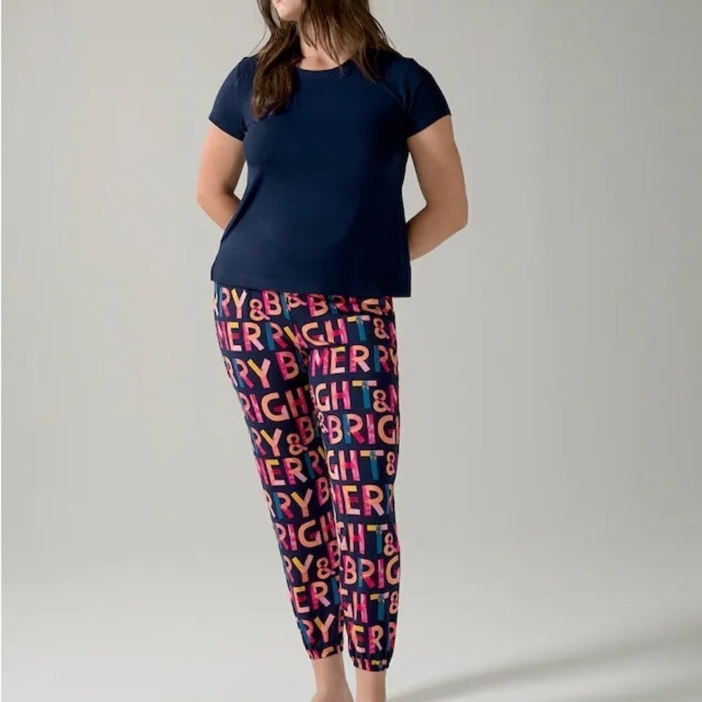 Soma Cool Nights Short Sleeve Banded PJ Set Navy Graphic Print Size Medium NWT